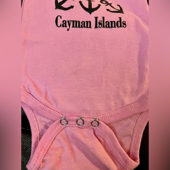 Onesie Baby Size Small Pink Cayman Islands Souvenir Tee Snap Closure Anchor - Picture 6 of 6